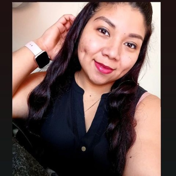 Meet your Posher, Lara - Picture 1 of 1